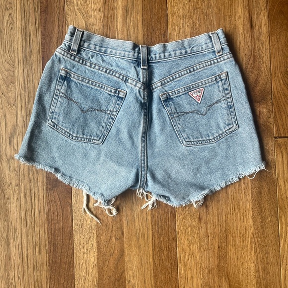Vintage Guess Jean Short Cutoffs Women’s Sz 27 90’s Y2K Streetwear - Picture 2 of 7